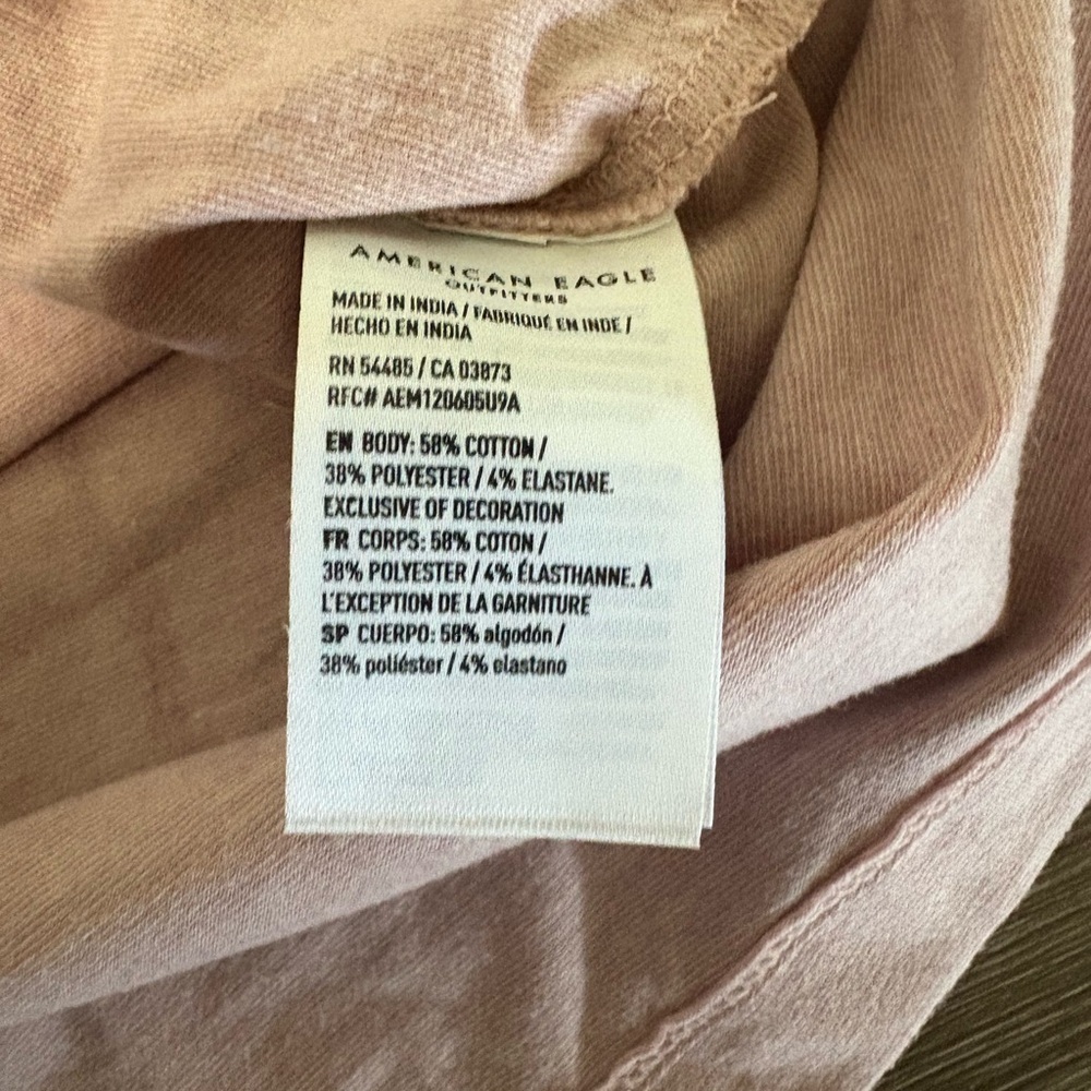 American Eagle Men's Heathered Light Pink Polo Shirt - Picture 4 of 7